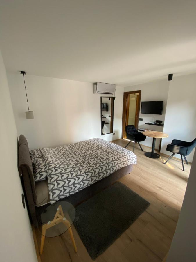 Apartment Nevena 3 Belgrado Exterior foto